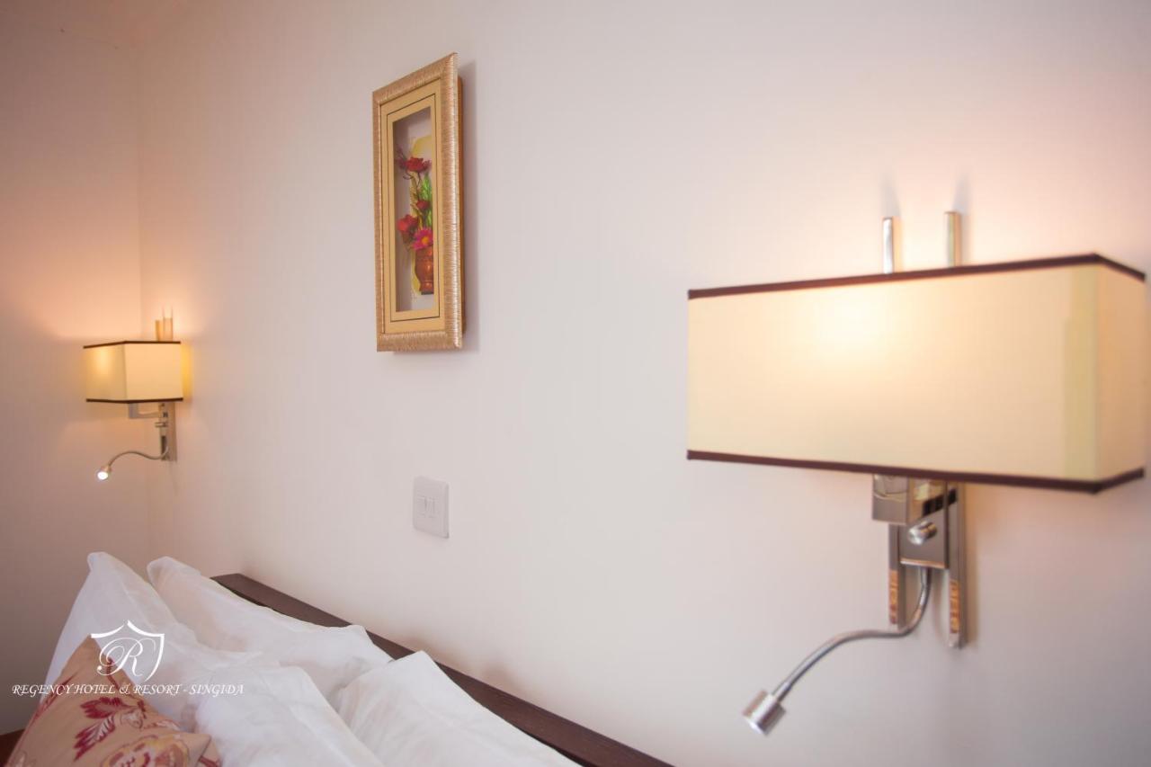 Regency Resort Singida Exteriör bild