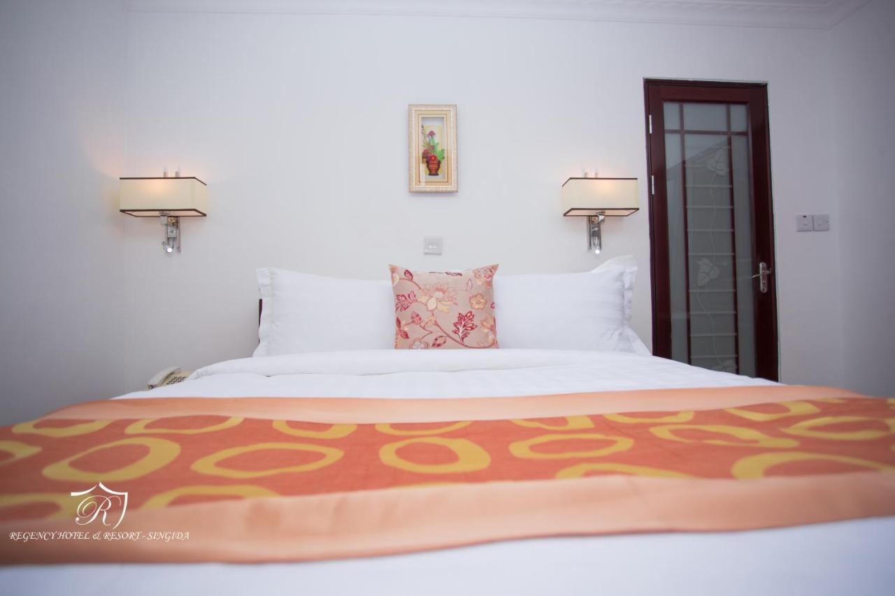 Regency Resort Singida Exteriör bild
