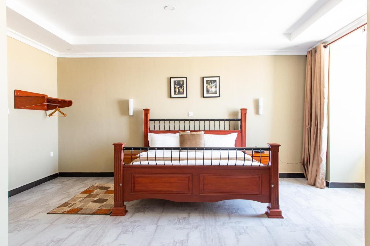 Regency Resort Singida Exteriör bild