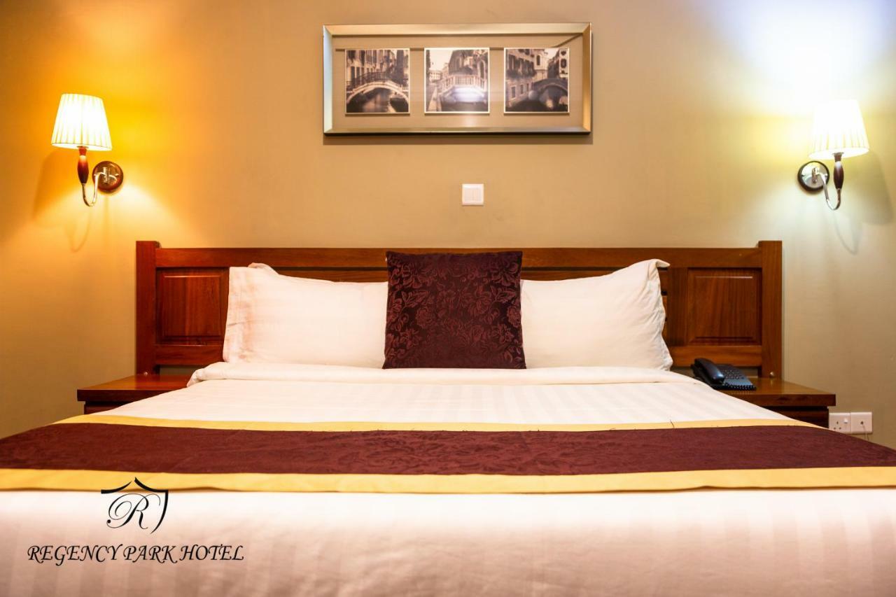 Regency Resort Singida Exteriör bild