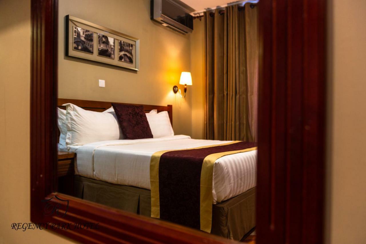 Regency Resort Singida Exteriör bild