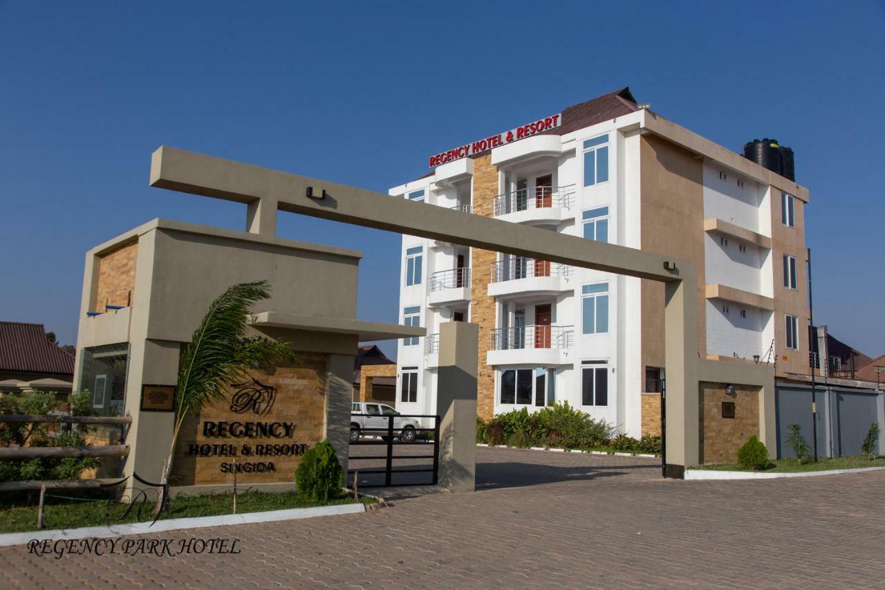 Regency Resort Singida Exteriör bild