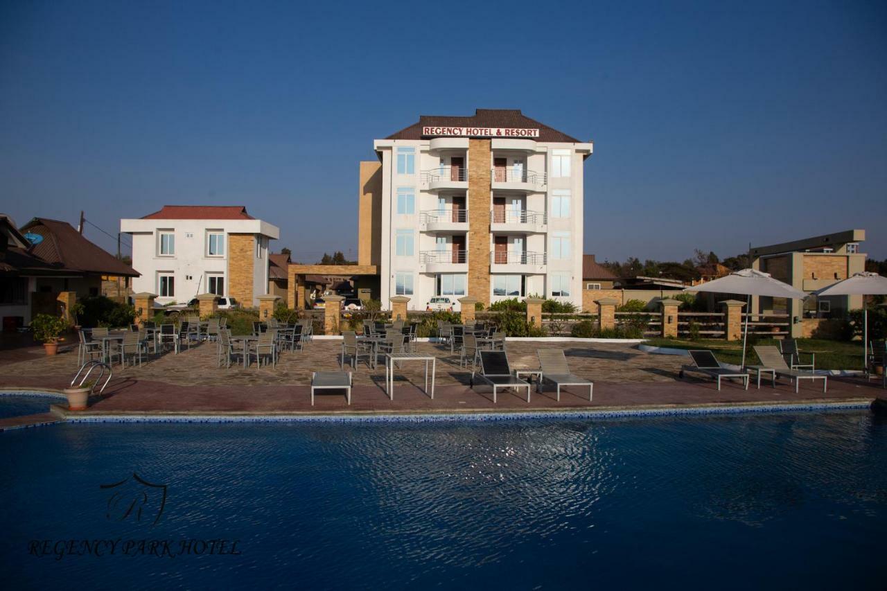 Regency Resort Singida Exteriör bild