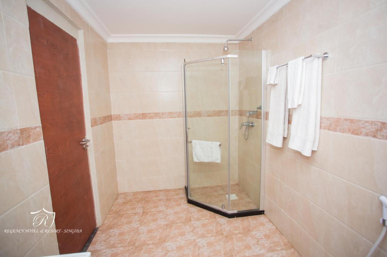 Regency Resort Singida Exteriör bild