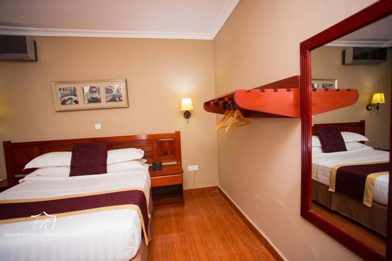 Regency Resort Singida Exteriör bild