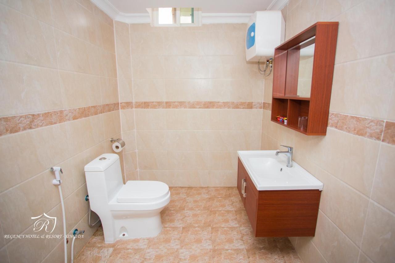 Regency Resort Singida Exteriör bild