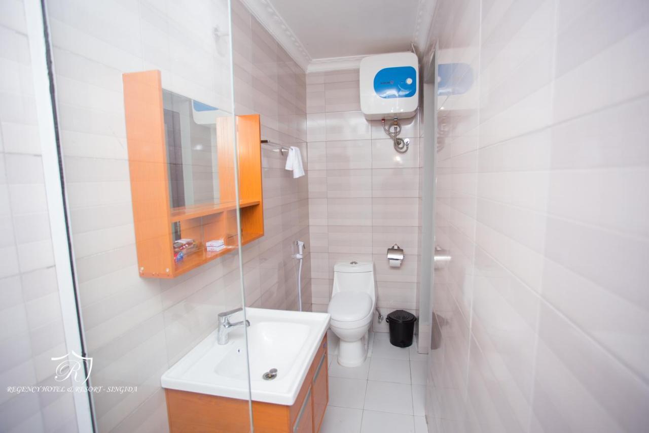 Regency Resort Singida Exteriör bild