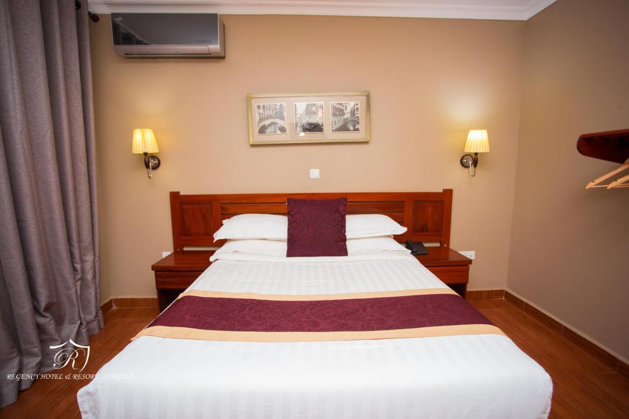Regency Resort Singida Exteriör bild