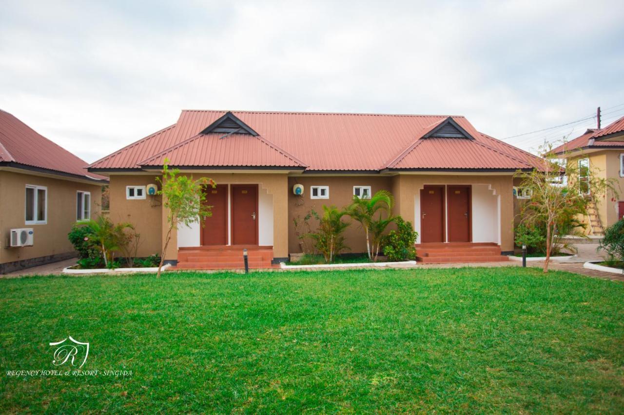 Regency Resort Singida Exteriör bild